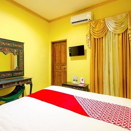 Oyo 1770 Hotel Mawar Saron 2 Kejayan Экстерьер фото