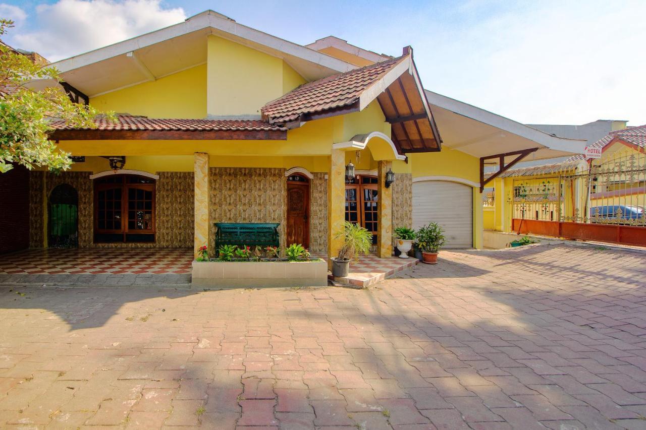 Oyo 1770 Hotel Mawar Saron 2 Kejayan Экстерьер фото