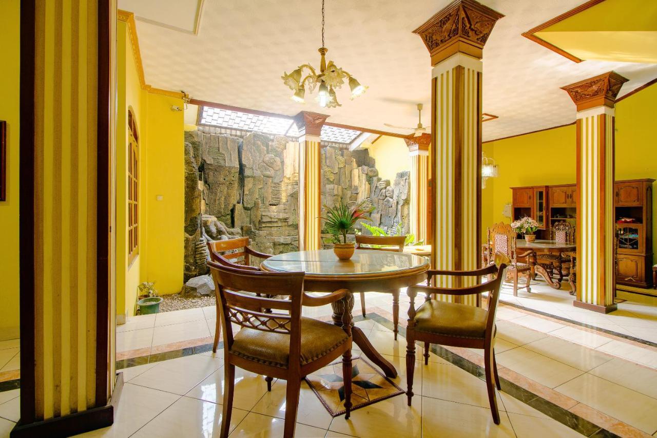 Oyo 1770 Hotel Mawar Saron 2 Kejayan Экстерьер фото