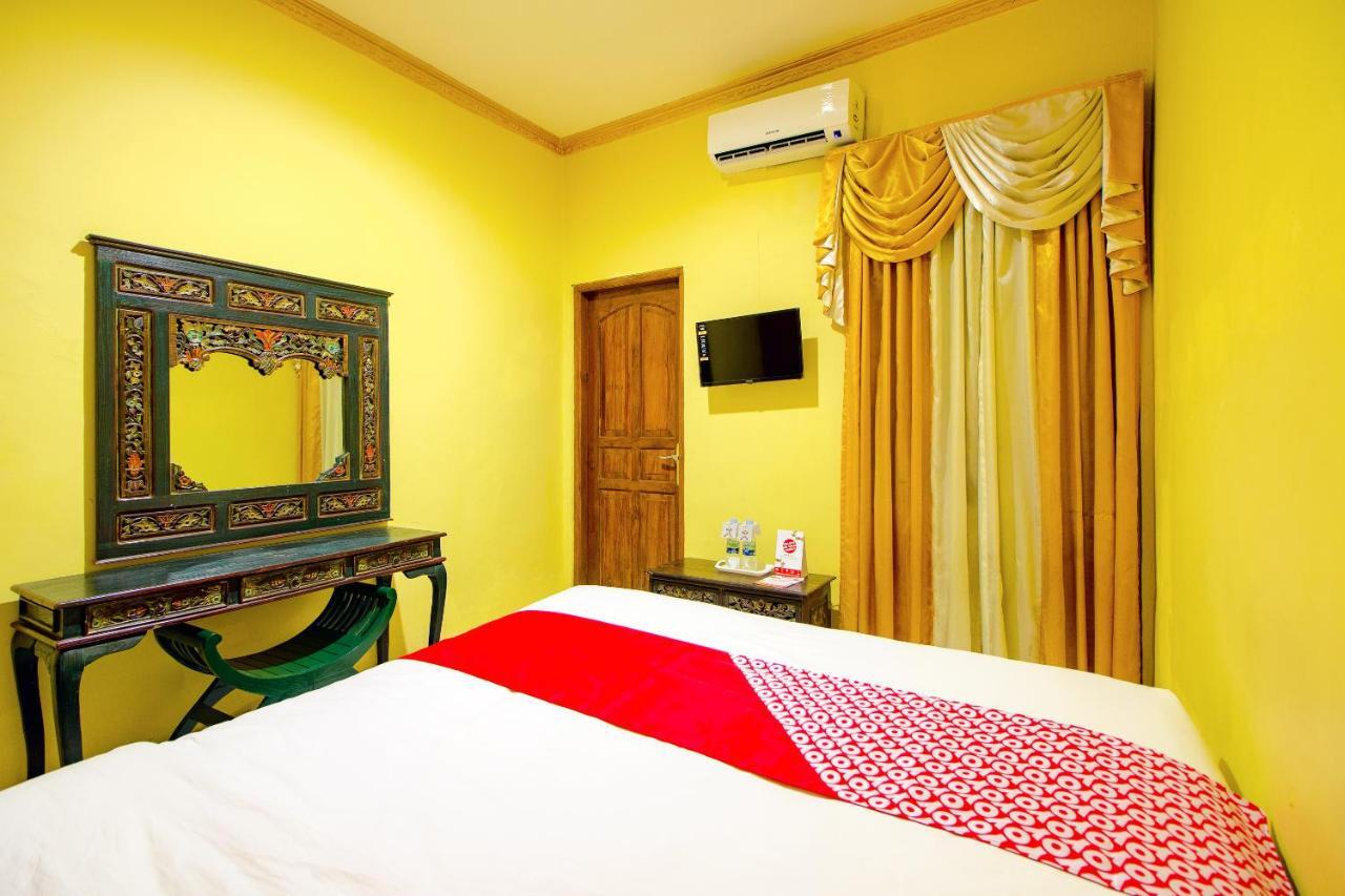 Oyo 1770 Hotel Mawar Saron 2 Kejayan Экстерьер фото