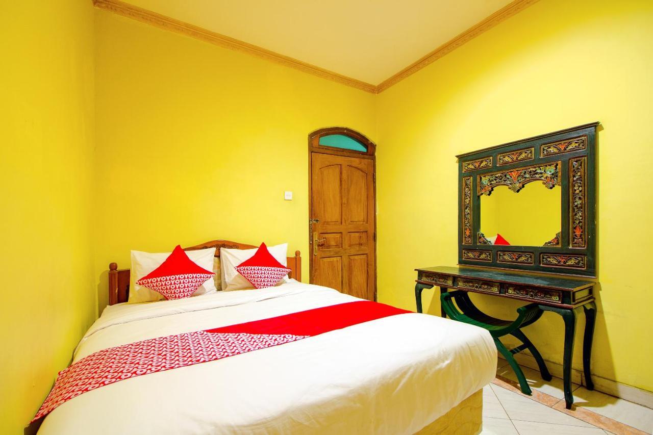 Oyo 1770 Hotel Mawar Saron 2 Kejayan Экстерьер фото