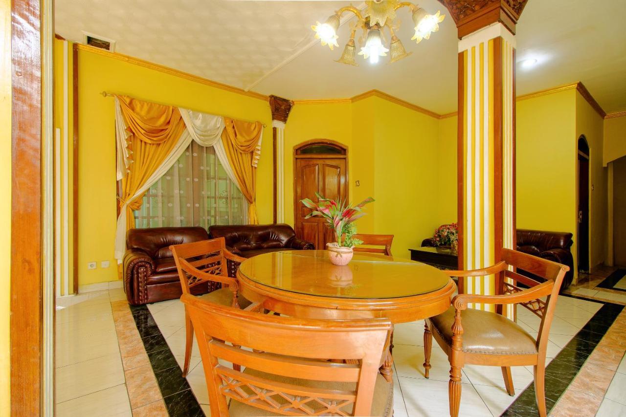 Oyo 1770 Hotel Mawar Saron 2 Kejayan Экстерьер фото