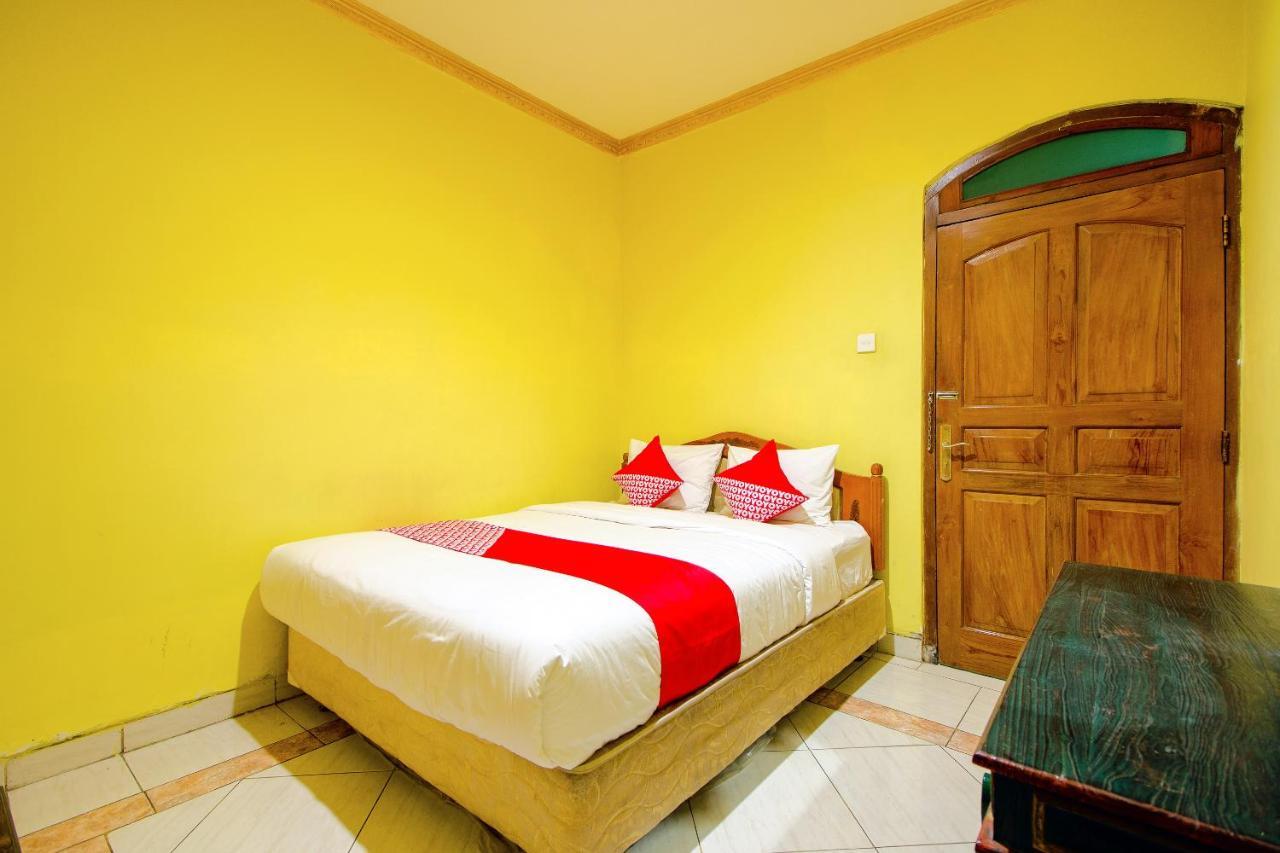 Oyo 1770 Hotel Mawar Saron 2 Kejayan Экстерьер фото